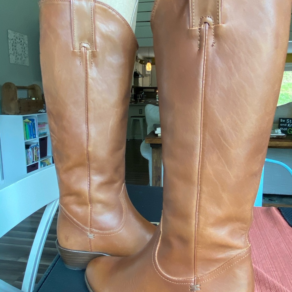 Frye pull on boots - Picture 3 of 3